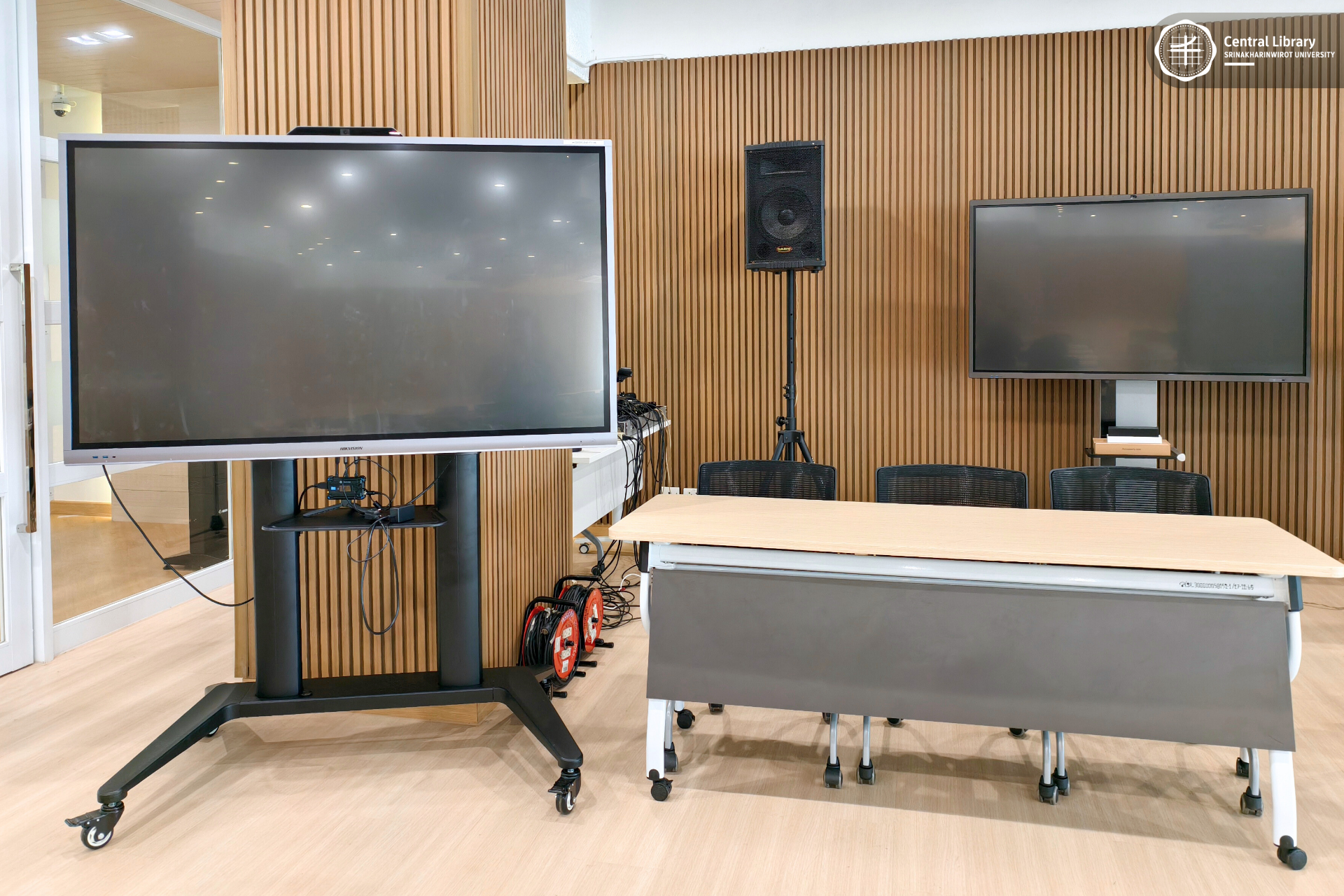 ห้องประชุม ผศ.ดร.มาเรีย เหล่าสุนทร (4)