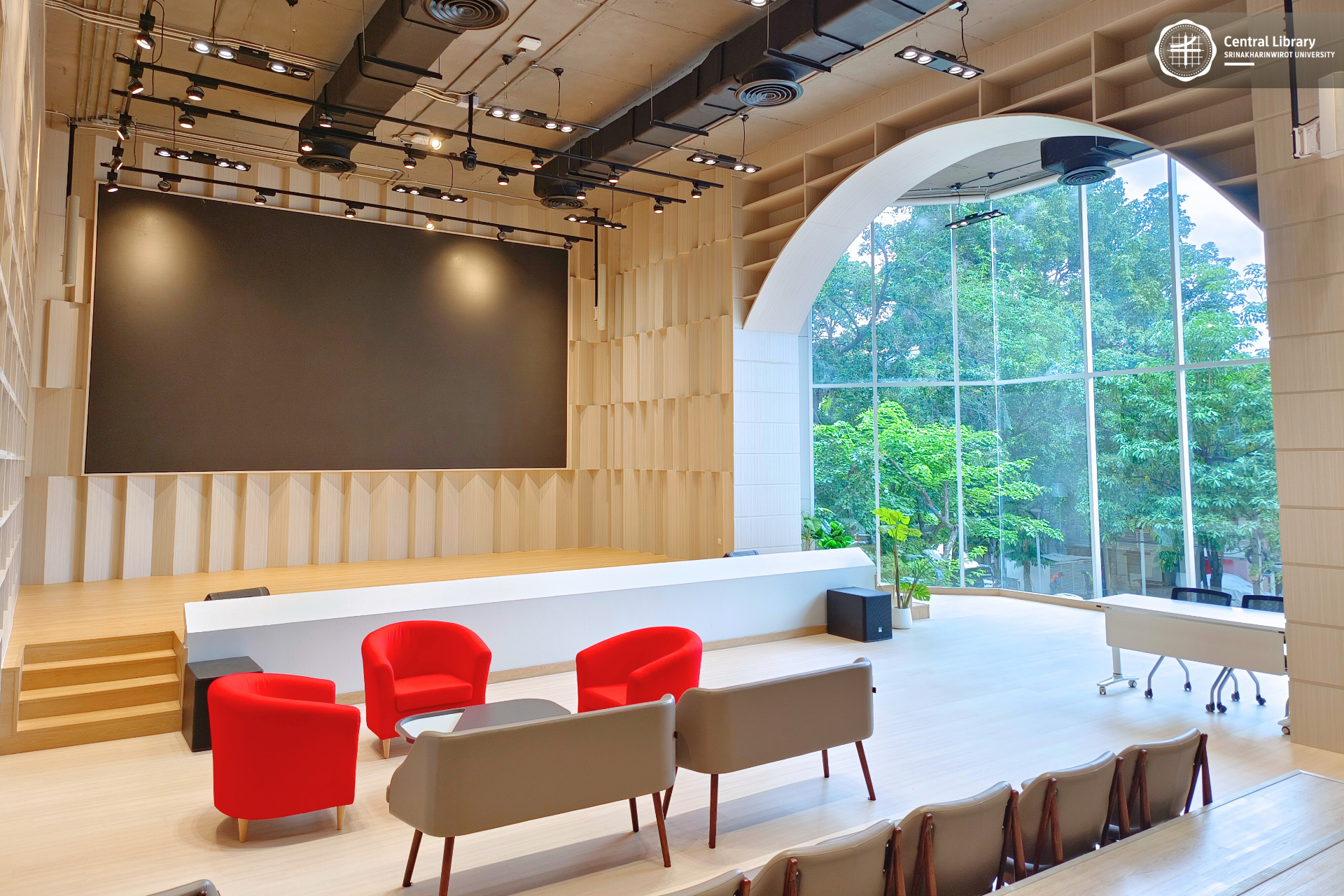 ห้องประชุม ศ.ดร.สุดใจ เหล่าสุนทร (6)