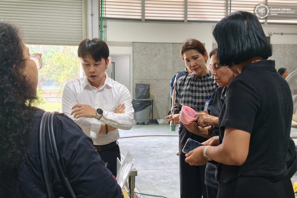 กิจกรรม Library Waste to Value (12)