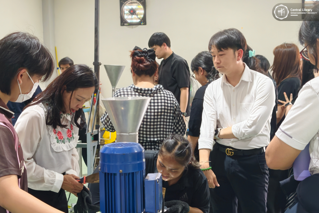 กิจกรรม Library Waste to Value (24)