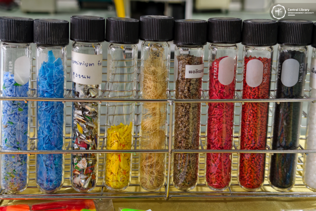 กิจกรรม Library Waste to Value (27)