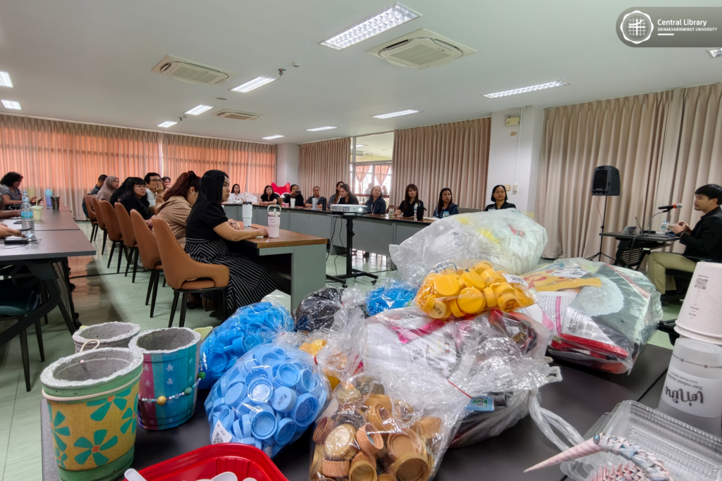 กิจกรรม Library Waste to Value (3)