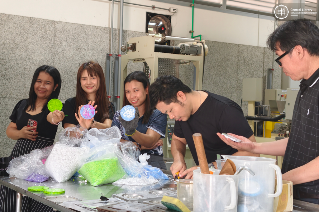 กิจกรรม Library Waste to Value (32)