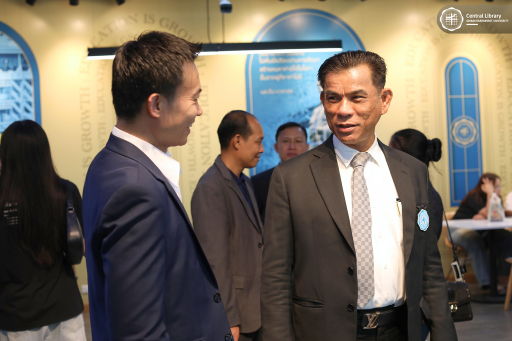 ต้อนรับ ม. แห่งชาติลาว (11)