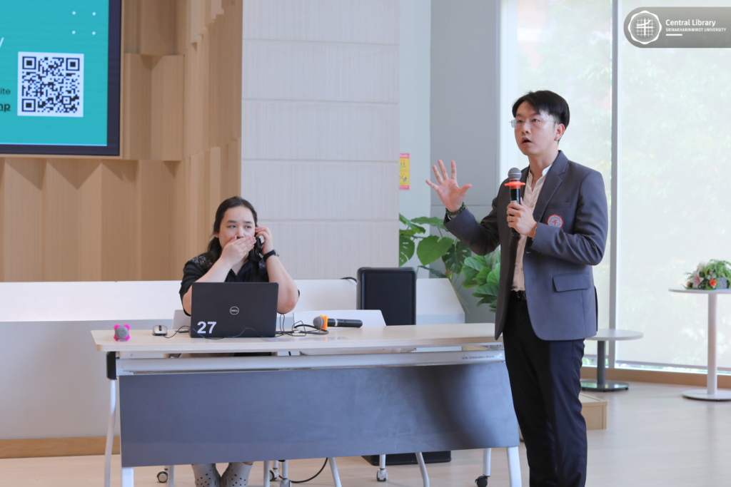 ต้อนรับ ม. แห่งชาติลาว (3)