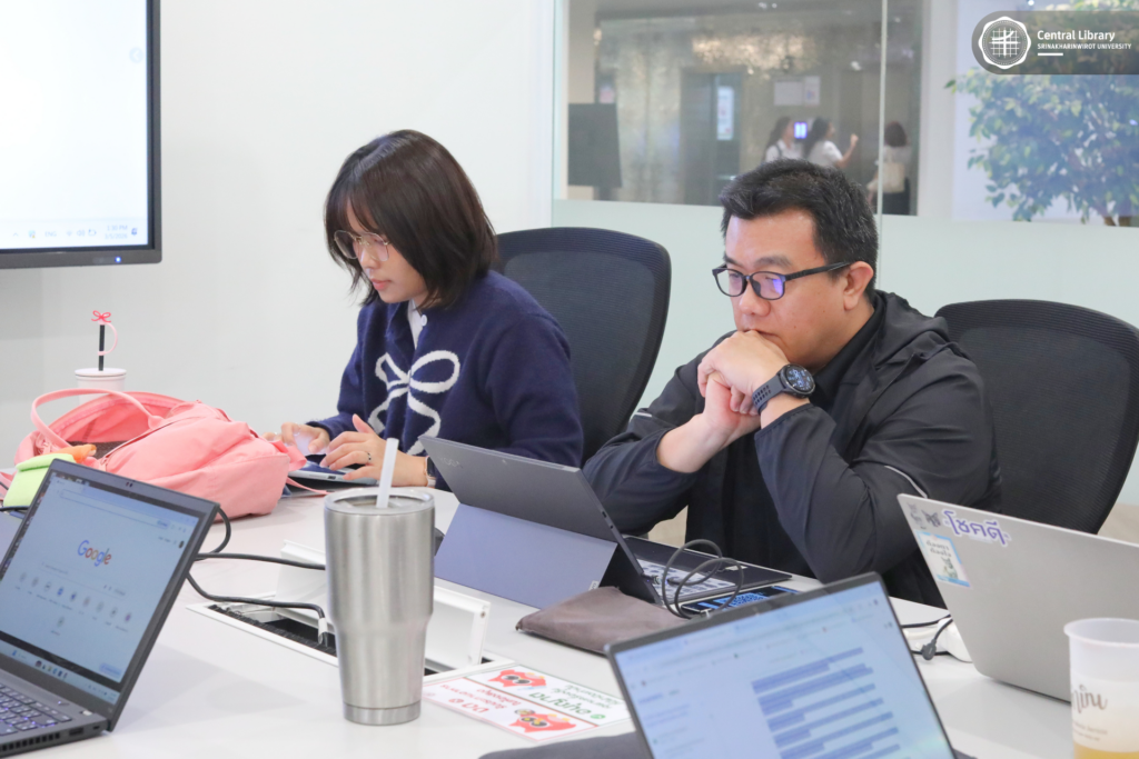 ต้อนรับคณะศึกษาดูงานจากหอสมุด มธ (10)