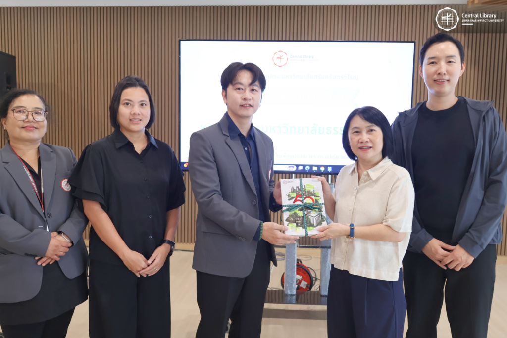 ต้อนรับคณะศึกษาดูงานจากหอสมุด มธ (12)