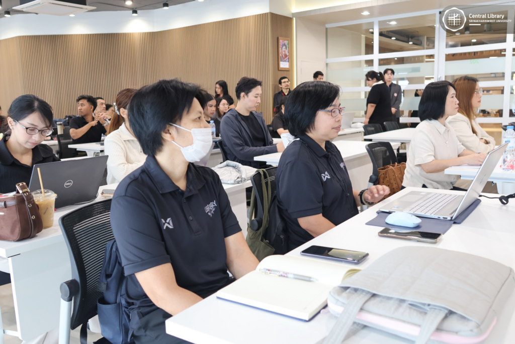 ต้อนรับคณะศึกษาดูงานจากหอสมุด มธ (5)