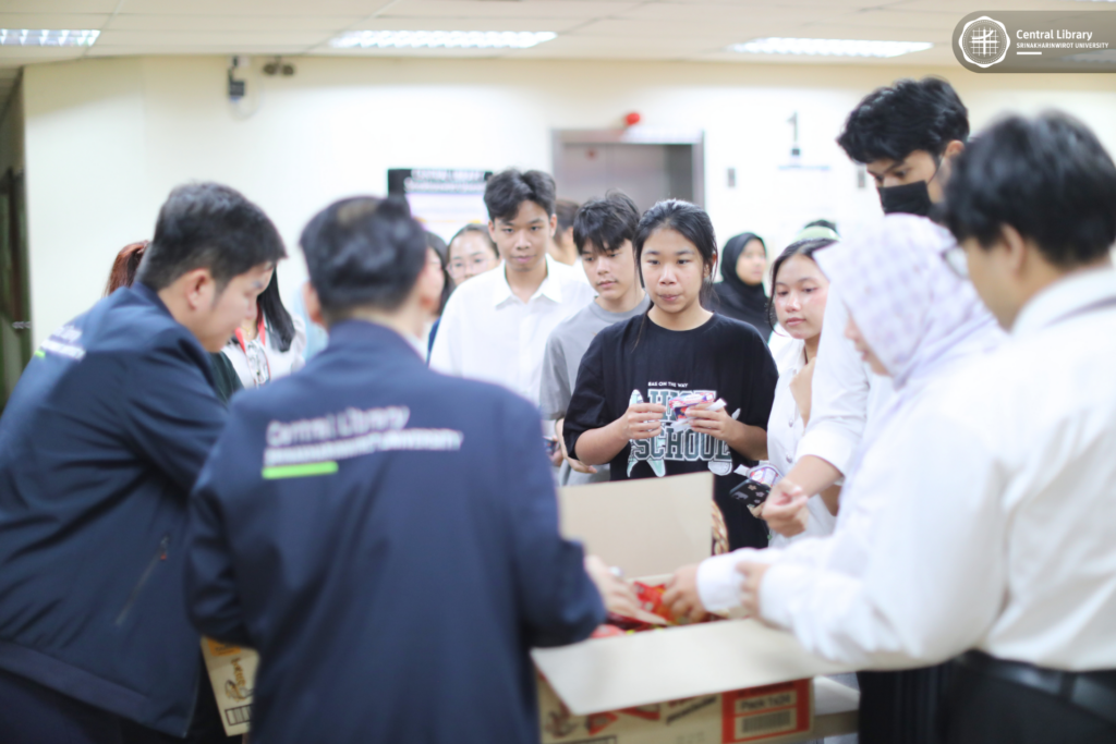 แจกโยเกิร์ต และทาโร (3)