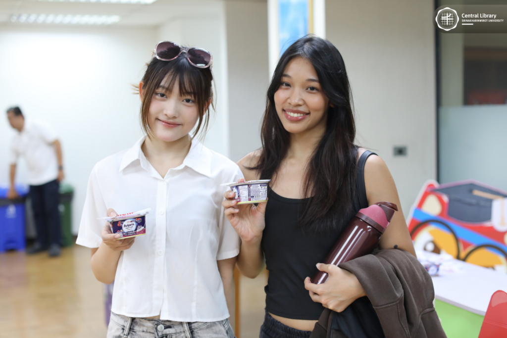 แจกโยเกิร์ตเมจิ (6)