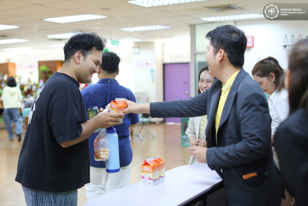 แจกนมเมจิกลิ่นมันม่วง (15)