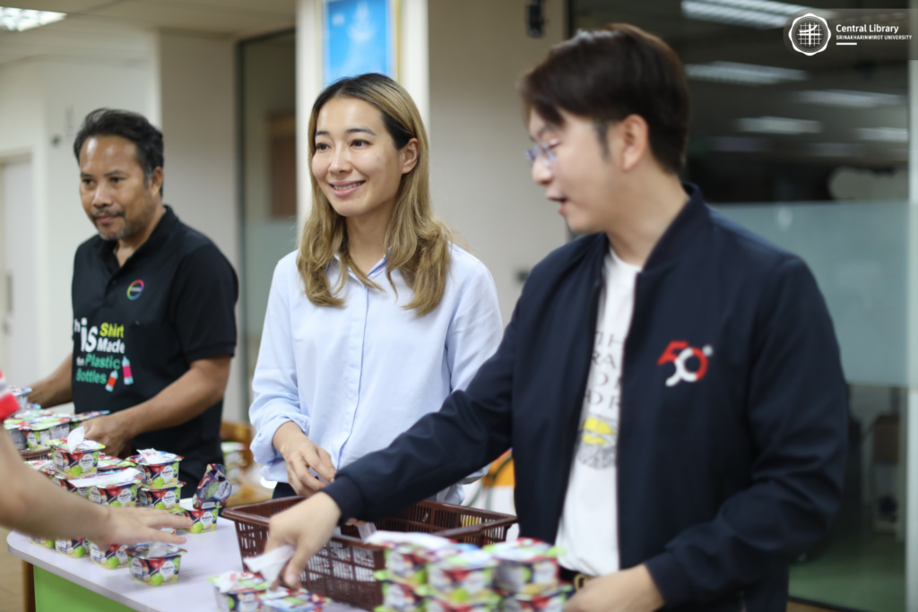 แจกโยเกิร์ต เมจิ บัลแกเรีย รสแอปเปิ้ล (14)