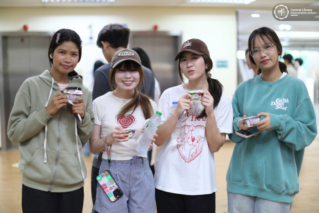แจกโยเกิร์ต เมจิ บัลแกเรีย รสแอปเปิ้ล (16)