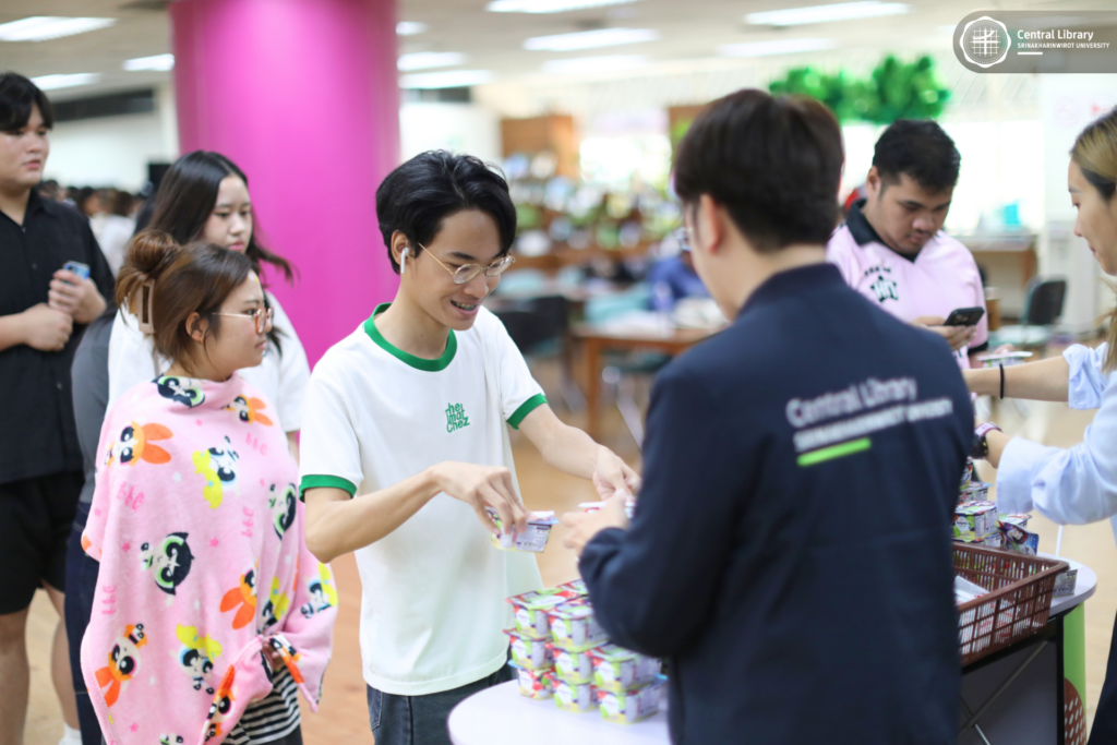 แจกโยเกิร์ต เมจิ บัลแกเรีย รสแอปเปิ้ล (3)